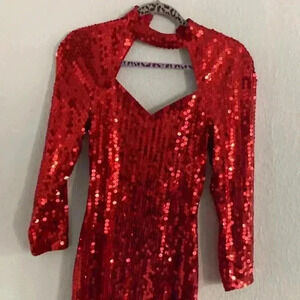 De Oscar Collection red sequin dress